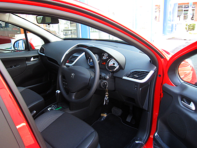 新しい試乗車、仲間入り。