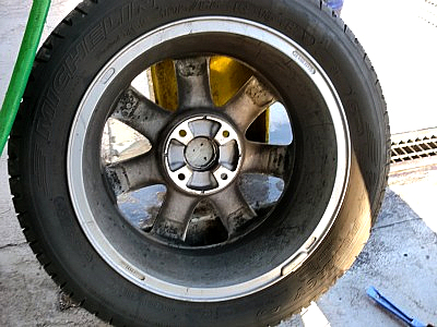 ホイールから！