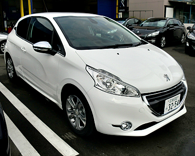 【　緊急　】208アリュール試乗車