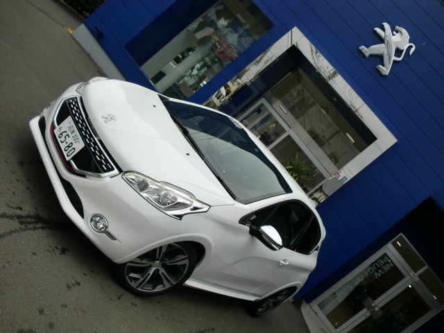 208GTiが静岡に…!!!!!!!!