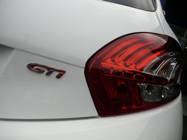 208GTiが静岡に…!!!!!!!!