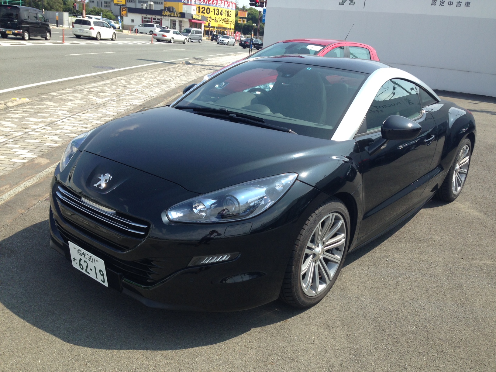 RCZに特別仕様車が登場!!