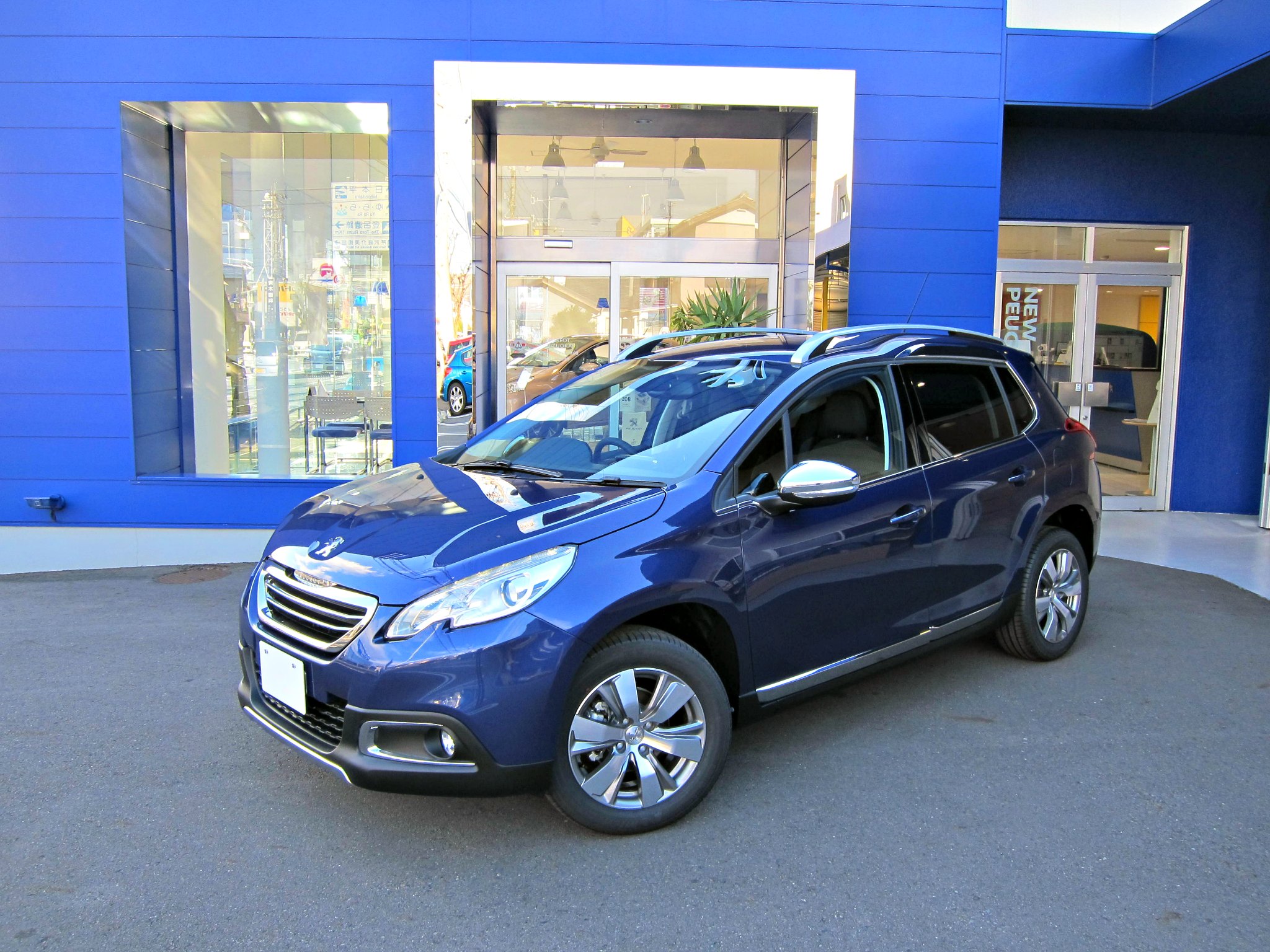 ♪　PEUGEOT　2008　DEBUT　♪