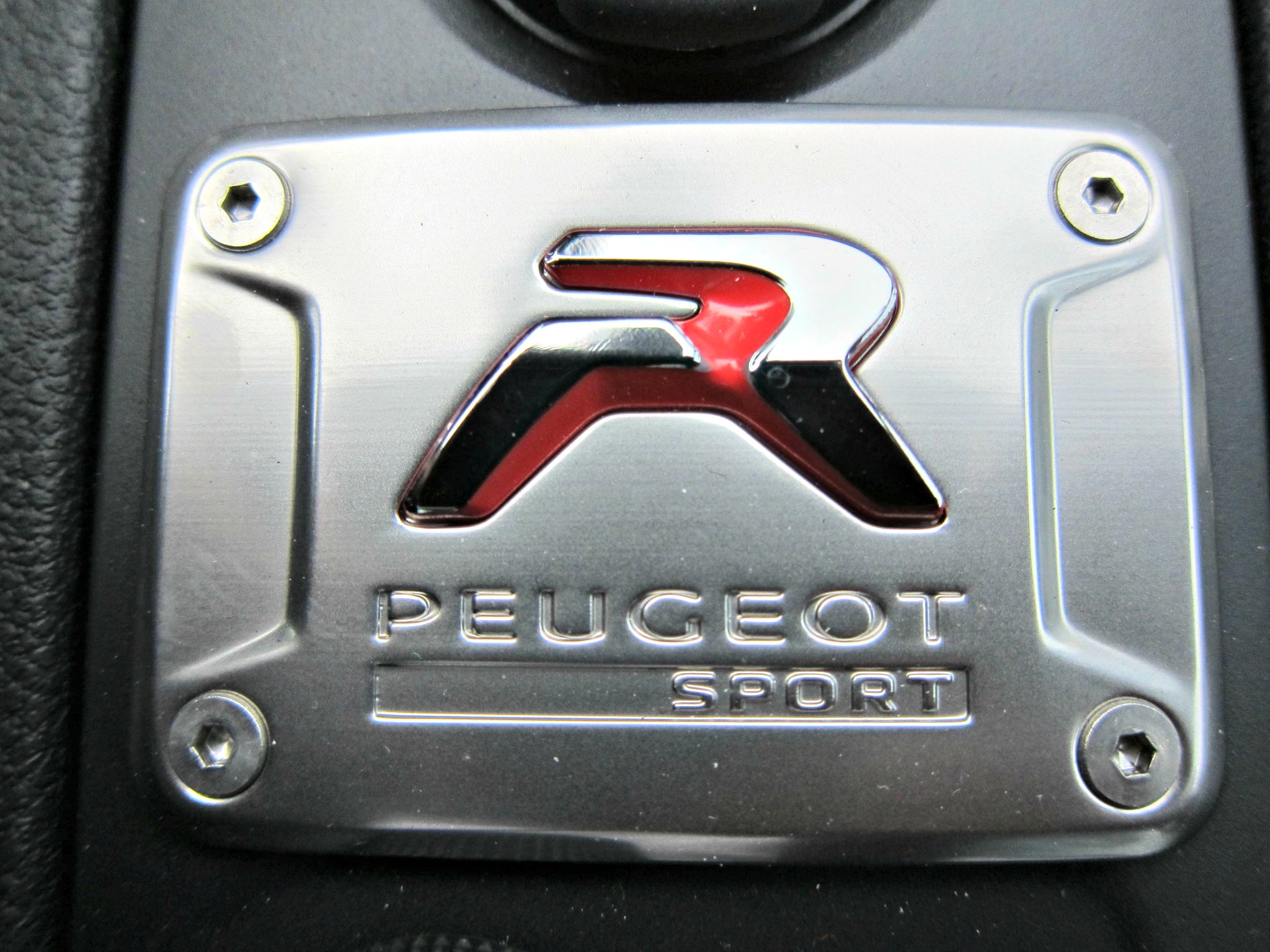 PEUGEOT最強の”Ｒ”